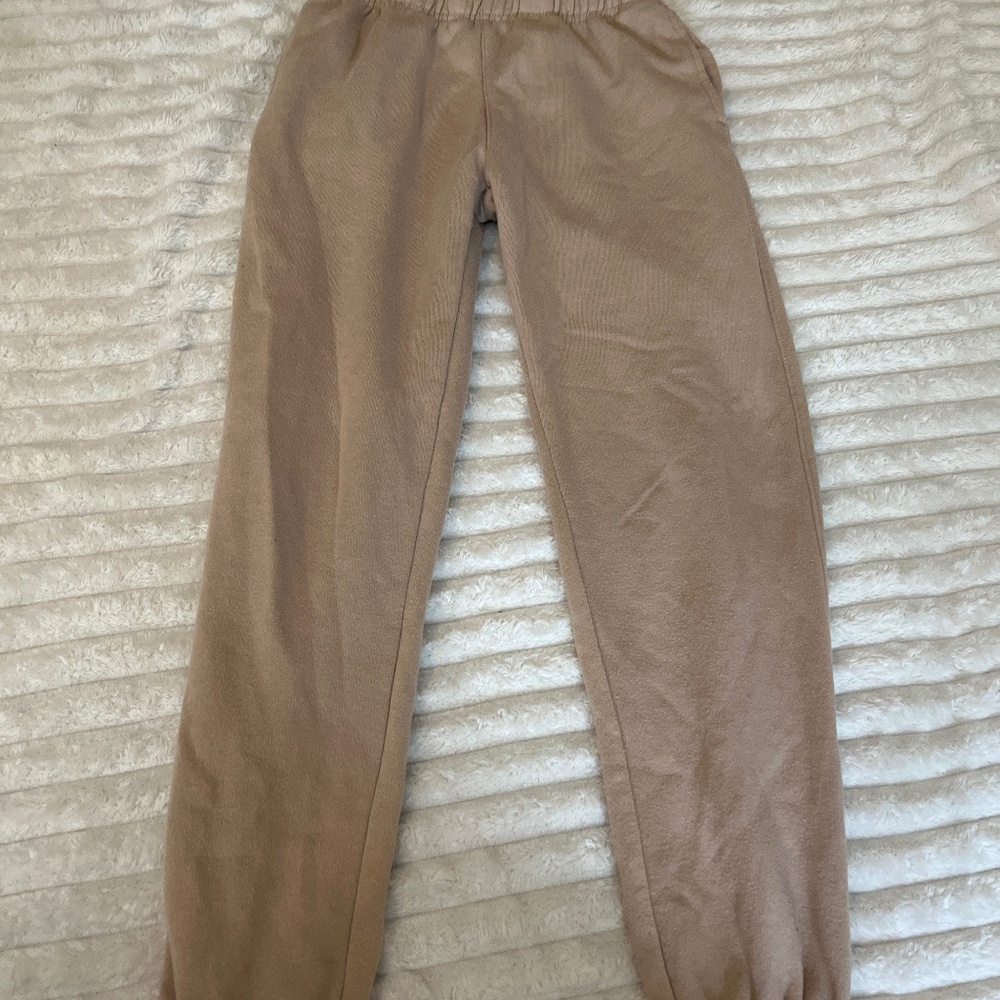 Tan sweatpants size women’s small